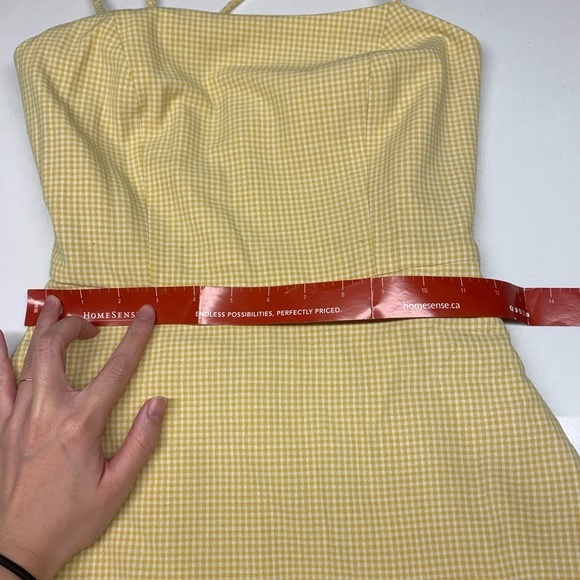 Aritzia gingham summer dress with pockets - Picture 3 of 4